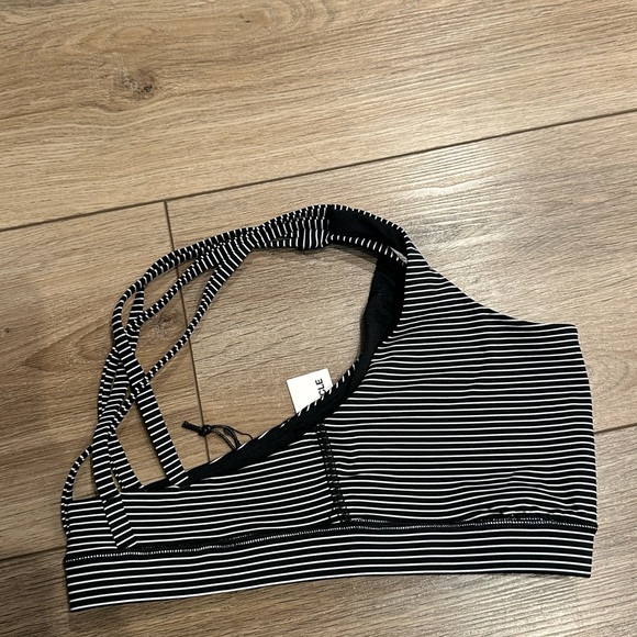Brand new with tags Lululemon x Soulcycle Energy Bra black/white stripe - Picture 6 of 6